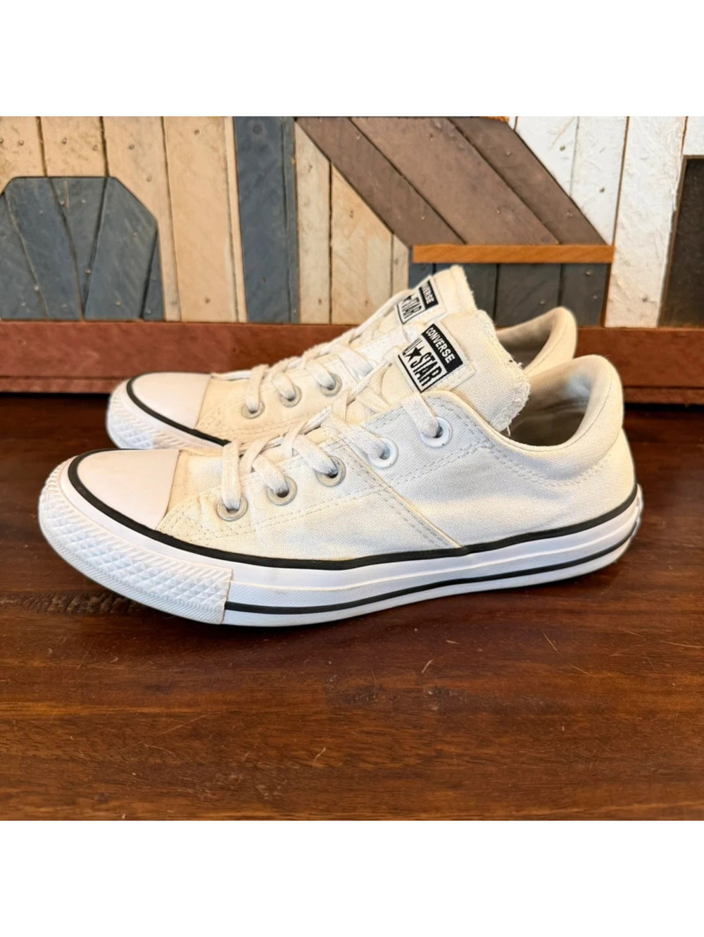 Converse Chuck Taylor All Star Madison Low Top White Sneakers - Women's 6